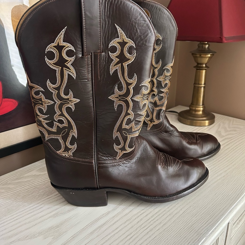 Elegant Brown Leather Cowboy Boots